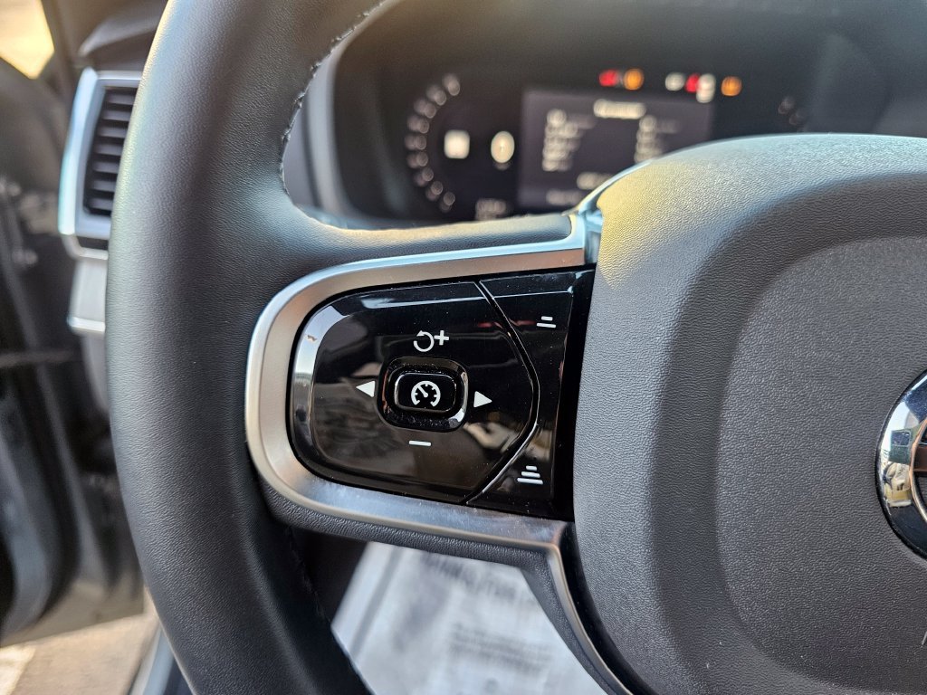 Certified 2025 Volvo XC90 B6 Ultra w/ Protection Package AWD/4WD image 41