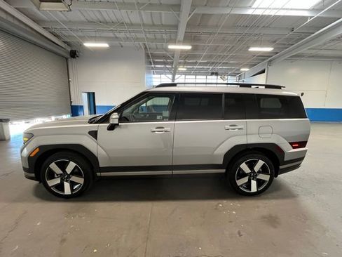 Used 2026 Hyundai Santa Fe Limited AWD/4WD image 6