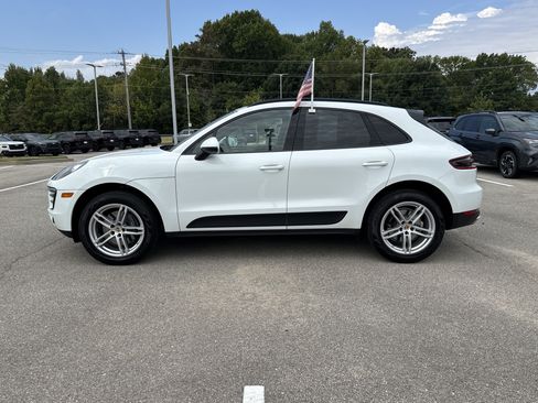 Used 2018 Porsche Macan AWD/4WD image 6