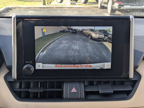 Used 2025 Toyota RAV4 LE image 29