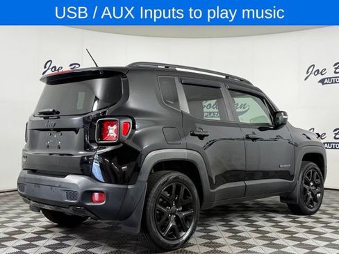 Used 2017 Jeep Renegade Altitude AWD/4WD image 7