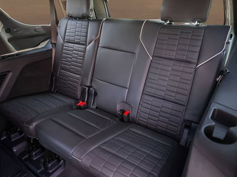 Used 2025 Cadillac Escalade V w/ LPO, ONYX Package AWD/4WD image 21
