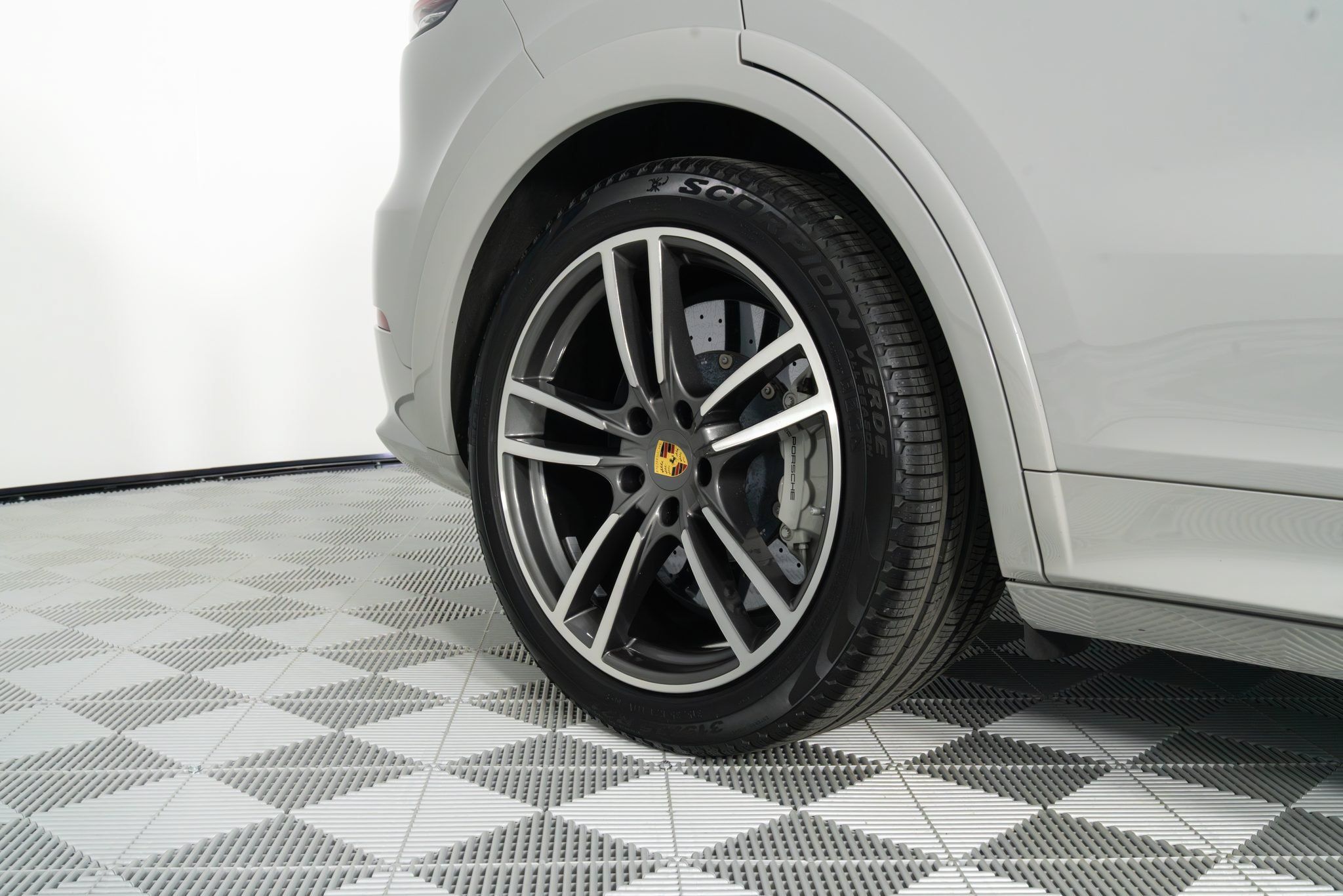 Used 2022 Porsche Cayenne Turbo AWD/4WD image 26