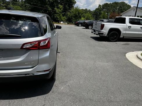 Used 2021 Chevrolet Equinox LT image 13