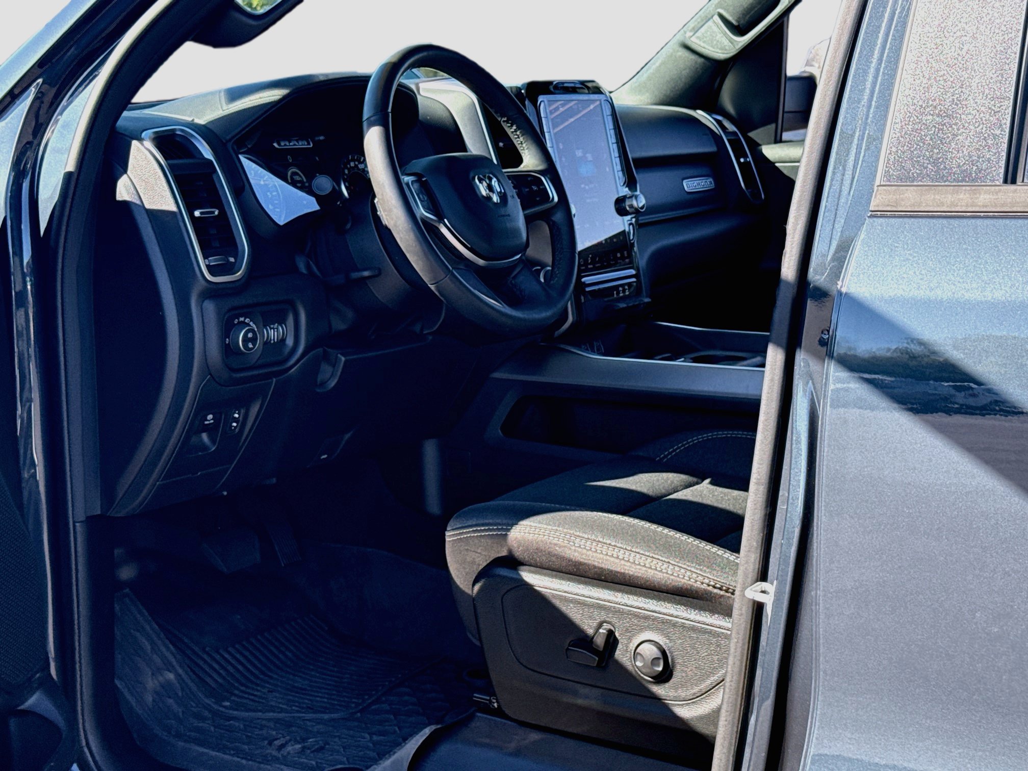 Used 2025 RAM 1500 Big Horn AWD/4WD image 12