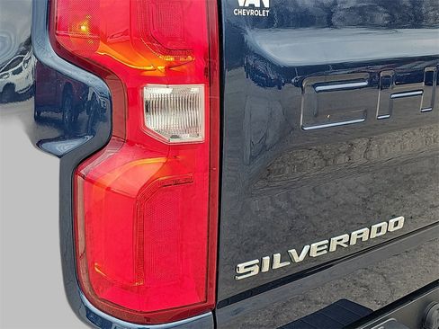 Used 2019 Chevrolet Silverado 1500 RST image 33