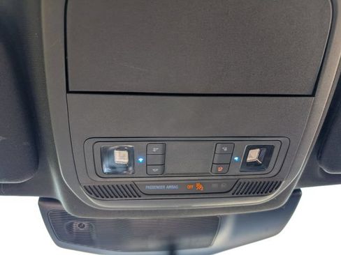 Used 2020 Ford Explorer XLT w/ Equipment Group 202A AWD/4WD image 29