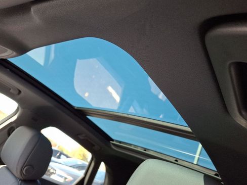 New 2025 Audi Q3 2.0T Premium image 18