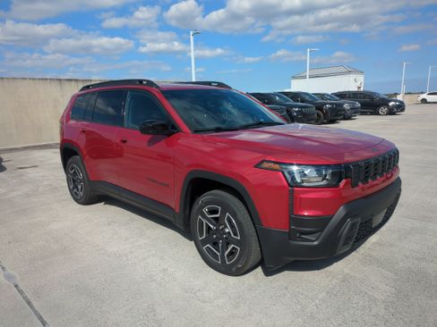 New 2026 Jeep Cherokee Laredo image 2