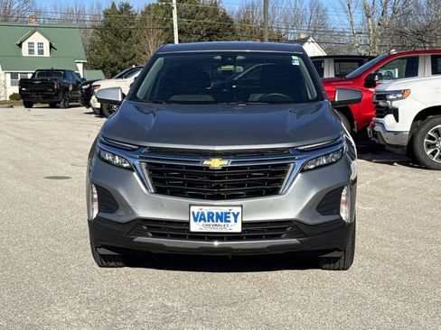 Used 2024 Chevrolet Equinox LT image 2