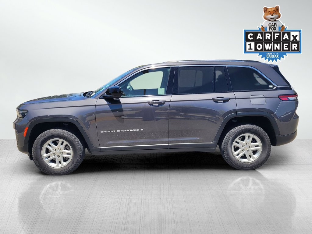 Used 2023 Jeep Grand Cherokee Laredo w/ Luxury Tech Group I AWD/4WD image 7