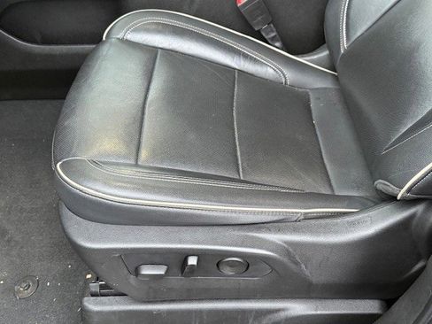 Used 2021 GMC Yukon XL SLT image 37