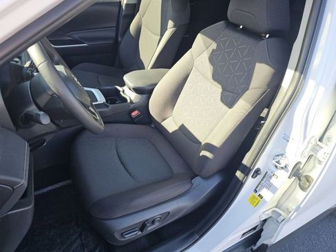 Used 2024 Toyota RAV4 XLE w/ Weather Package image 6