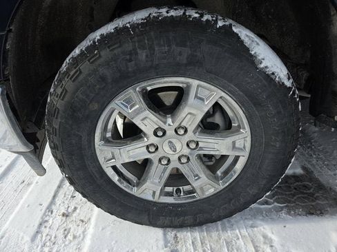 Used 2022 Ford F150 Lariat w/ Equipment Group 502A High image 12