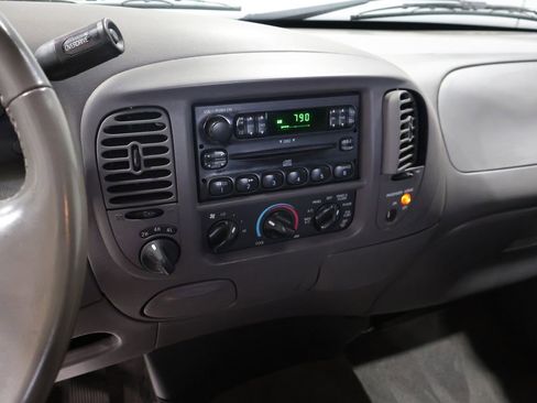 Used 2004 Ford F150 XLT image 21