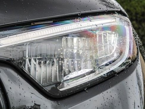 New 2025 Mercedes-Benz GLC 350e 4MATIC image 5