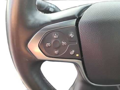 Used 2023 Chevrolet Traverse RS image 30