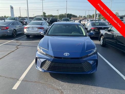 Used 2025 Toyota Camry LE w/ Convenience Package FWD image 11