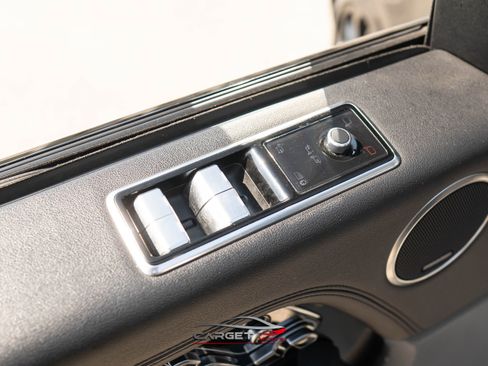 Used 2020 Land Rover Range Rover HSE image 41