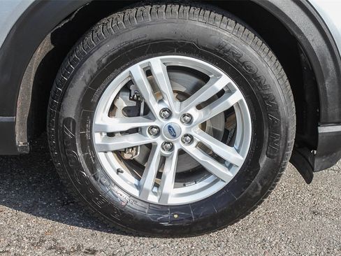 Used 2023 Ford Explorer XLT w/ Equipment Group 202A image 14