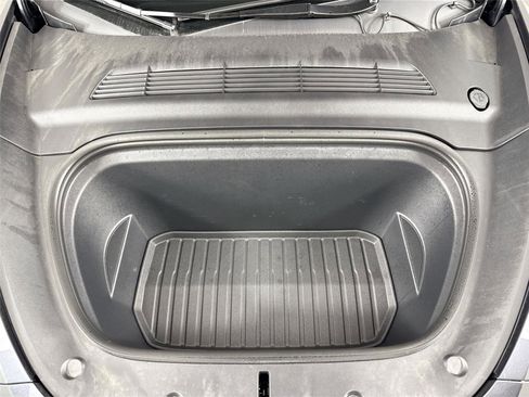 Used 2024 Tesla Model Y Long Range image 53