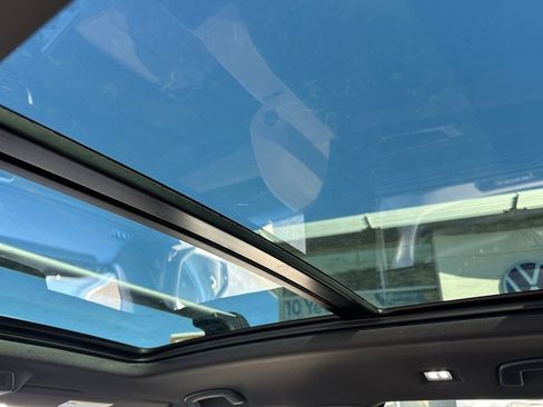 New 2026 Volkswagen Atlas Cross Sport SEL R-Line image 9