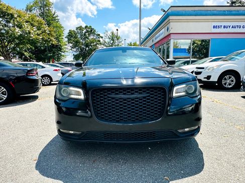 Used 2019 Chrysler 300 S image 13