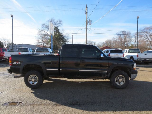 Used 2002 Chevrolet Silverado 2500 LT w/ Off-Road Skid Plate Pkg AWD/4WD image 6