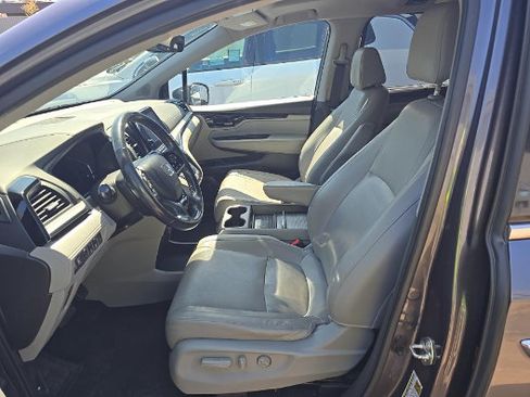 Used 2019 Honda Odyssey Elite image 4