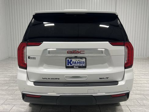 Used 2022 GMC Yukon SLT w/ SLT Luxury Package image 4