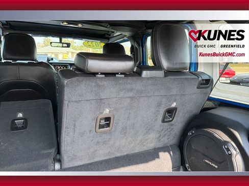 Used 2022 Jeep Wrangler Unlimited Sahara w/ Cold Weather Group image 44