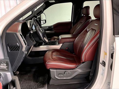 Used 2022 Ford F250 Platinum w/ Tremor Off-Road Package image 15