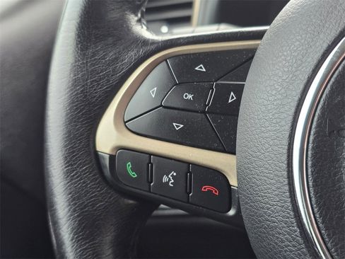 Used 2016 Jeep Renegade 75th Anniversary image 36