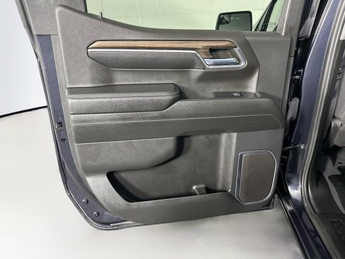 Used 2024 Chevrolet Silverado 1500 LT image 25