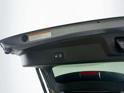 Used 2023 Mitsubishi Outlander SE image 30