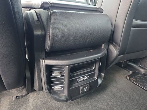 Used 2023 RAM 1500 Laramie image 12