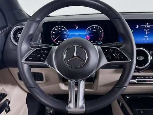 Certified 2026 Mercedes-Benz GLB 250 image 19
