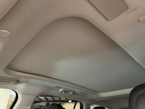 Used 2025 Lincoln Aviator Reserve w/ Equipment Group 201A image 5