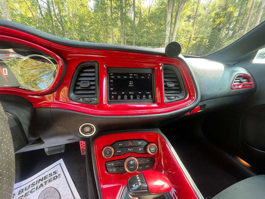 Used 2018 Dodge Challenger R/T RWD image 21