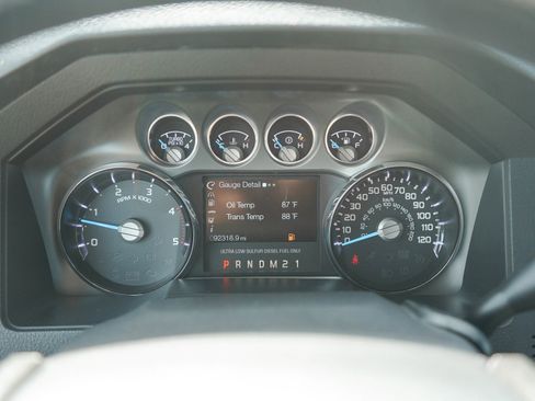 Used 2016 Ford F250 Lariat w/ Lariat Ultimate Package AWD/4WD image 23