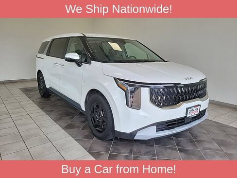 Used 2025 Kia Carnival FWD image 1