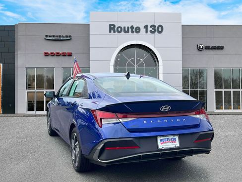 Used 2025 Hyundai Elantra Sport w/ Cargo Package FWD image 3