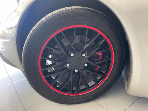 Used 2004 Chevrolet Corvette Z06 w/ Memory Package image 10