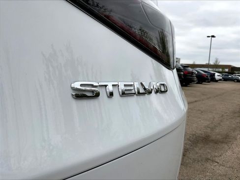 Used 2024 Alfa Romeo Stelvio Veloce AWD/4WD image 24