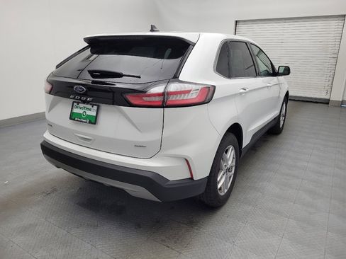 Used 2024 Ford Edge SEL image 9