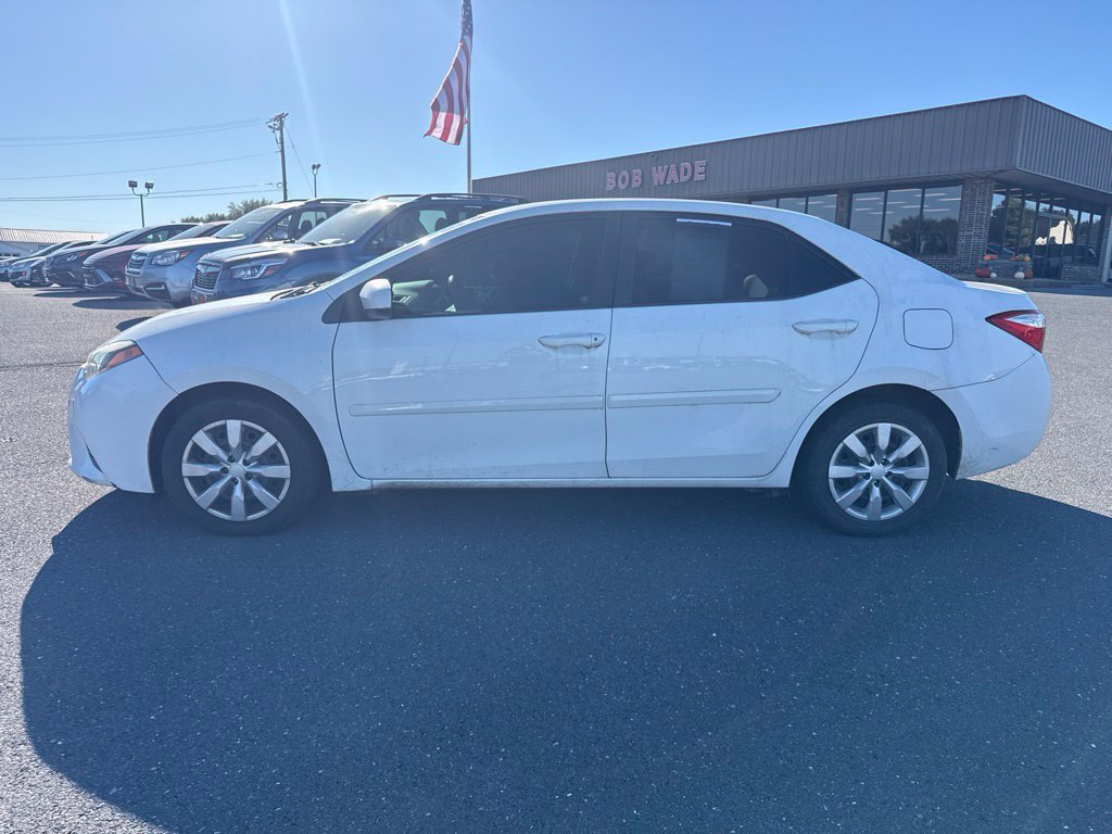 Used 2016 Toyota Corolla LE w/ Body Protection Package #1 FWD image 2