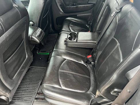 Used 2013 GMC Acadia SLT image 21