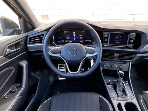 Certified 2024 Volkswagen Jetta Sport FWD image 4