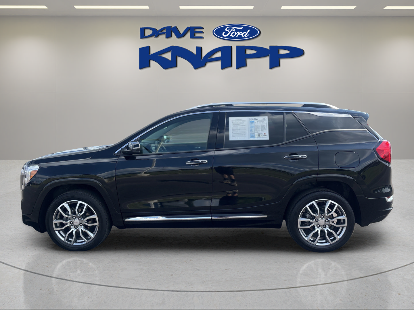 Used 2024 GMC Terrain Denali w/ LPO, Floor Liner Package AWD/4WD image 4