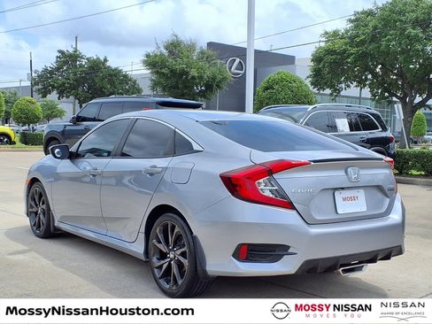 Used 2019 Honda Civic Sport image 2